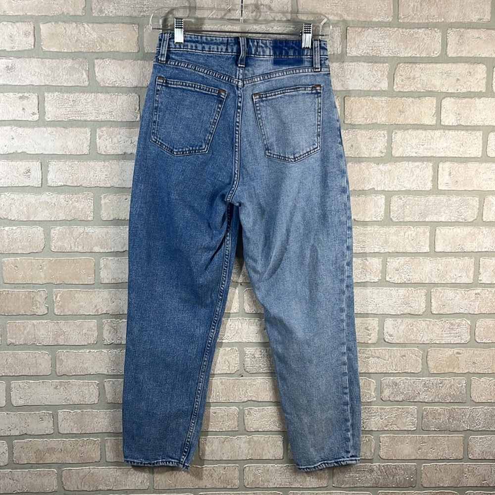 Abercrombie & Fitch Mom Jean High Rise Straight- Size 26 - Picture 2 of 5